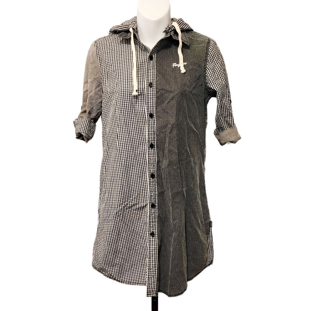 2/$20 Vintage Y2K Black & Grey Buttons Down Shirt With Hoodie Size: XS